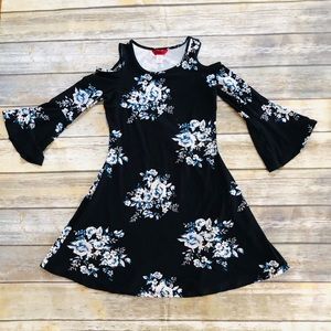 Girls pretty floral dress w/ open shoulders!